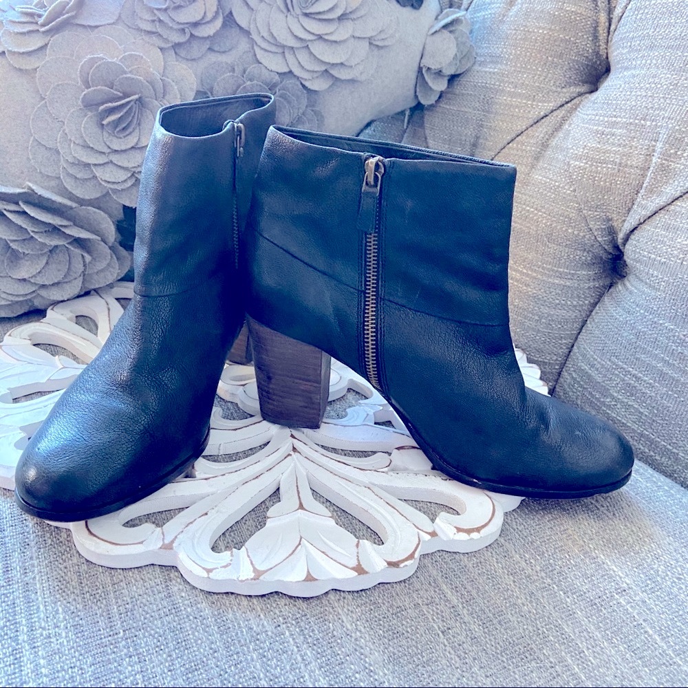 Cole Haan Ankle Boots Women’s 9